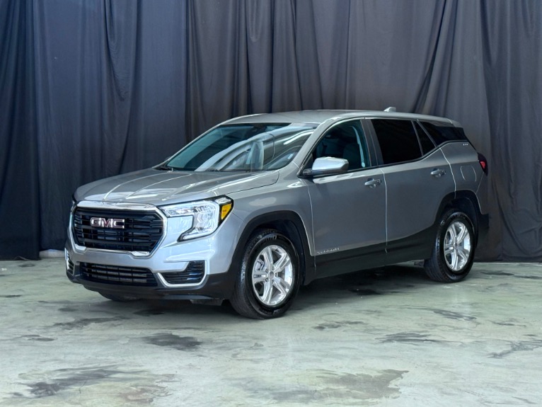 2024 GMC Terrain SLE's photo