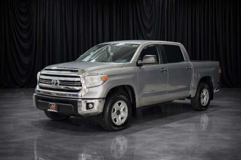 2016 Toyota Tundra SR5 4.6L 4WD Crew Max Short Bed's photo