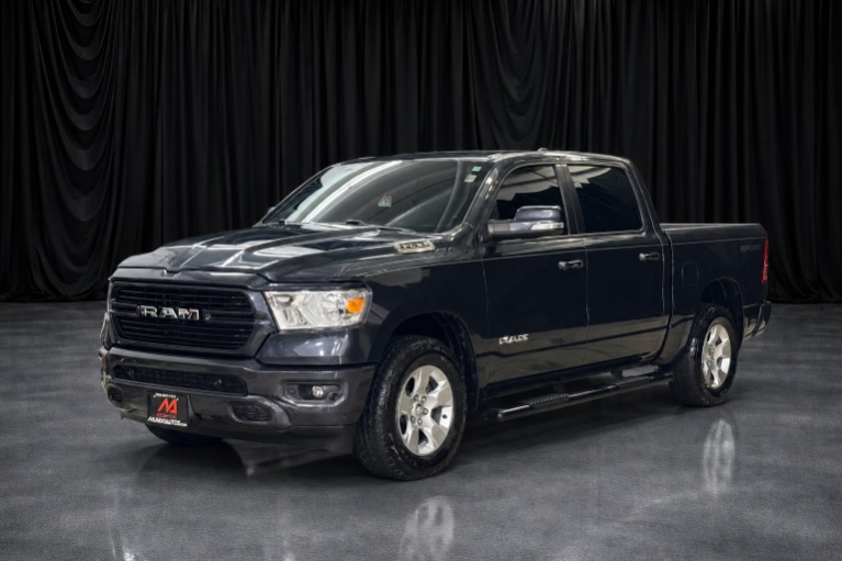 2020 RAM 1500 Big Horn/Lone Star 4x4 Crew Cab 5'7's photo