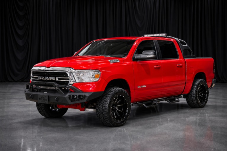 2022 RAM 1500 Big Horn/Lone Star 4x4 Crew Cab 5'7's photo