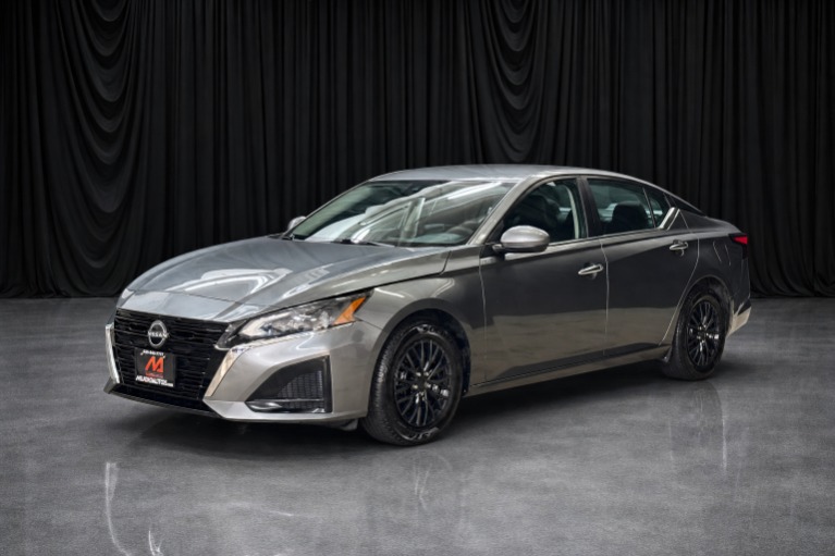 2023 Nissan Altima's photo