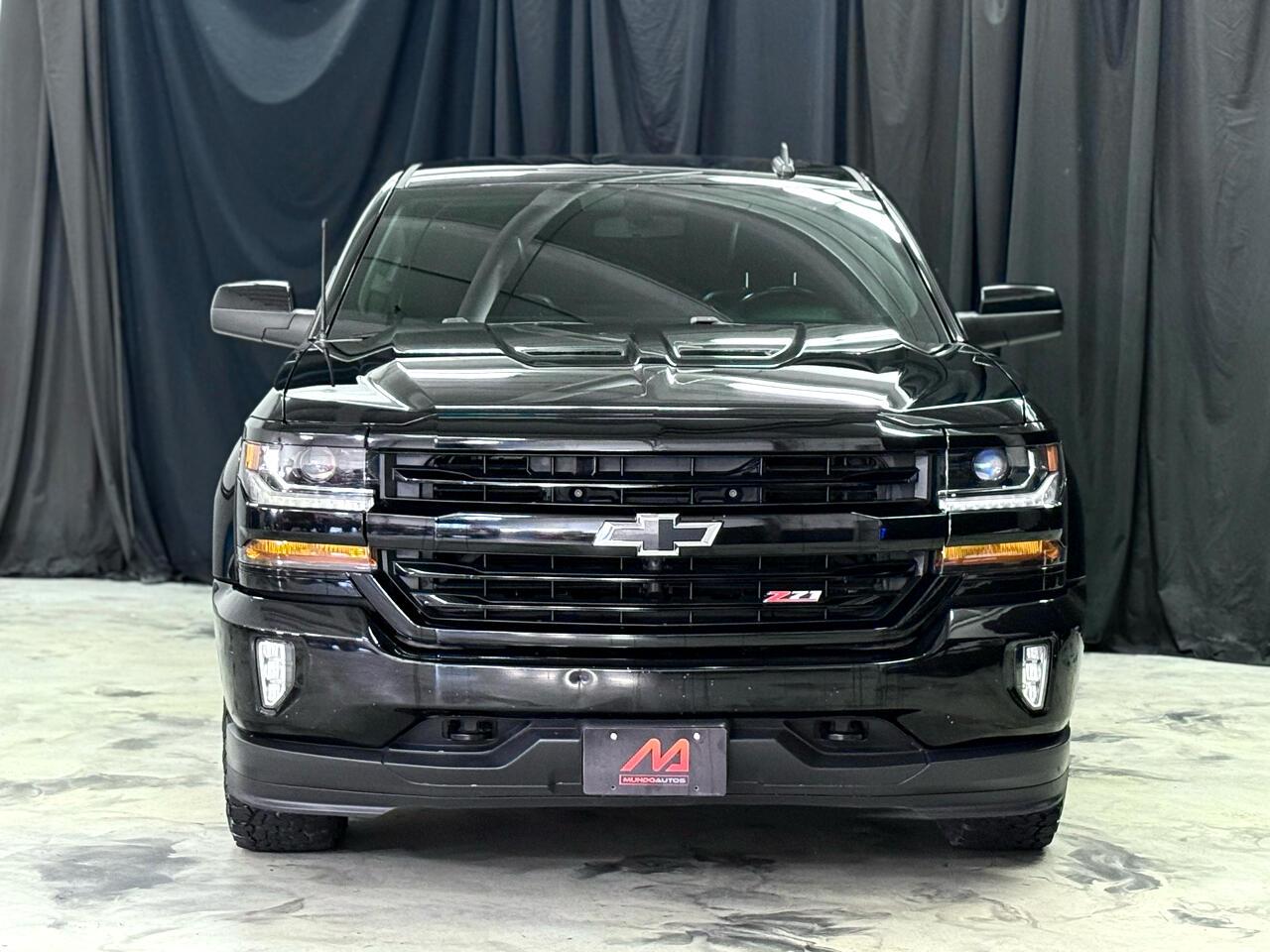 Used 2017 Chevrolet Silverado 1500 Double Cab Z71 LT Pickup 4D 6 1/2 ft for sale Sold at Mundo Autos INC. in Elgin IL 60120 2