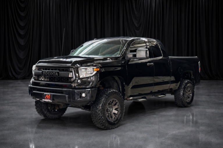 2015 Toyota Tundra 5.7 Auto 4WD FFV SR5 Double Cab's photo