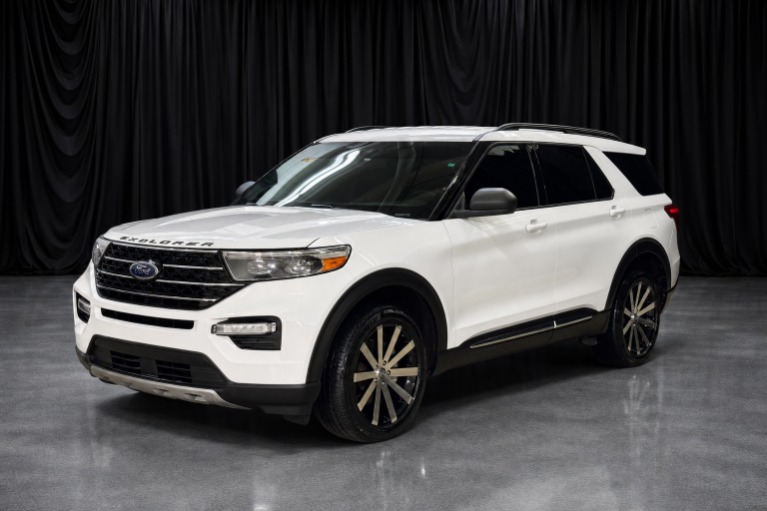 2020 Ford Explorer XLT 4WD's photo