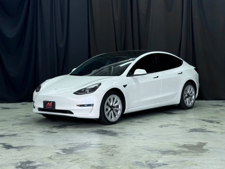 Used 2022 Tesla Model 3 Long Range Sedan 4D for sale $24,995 at Mundo Autos INC. in Elgin IL