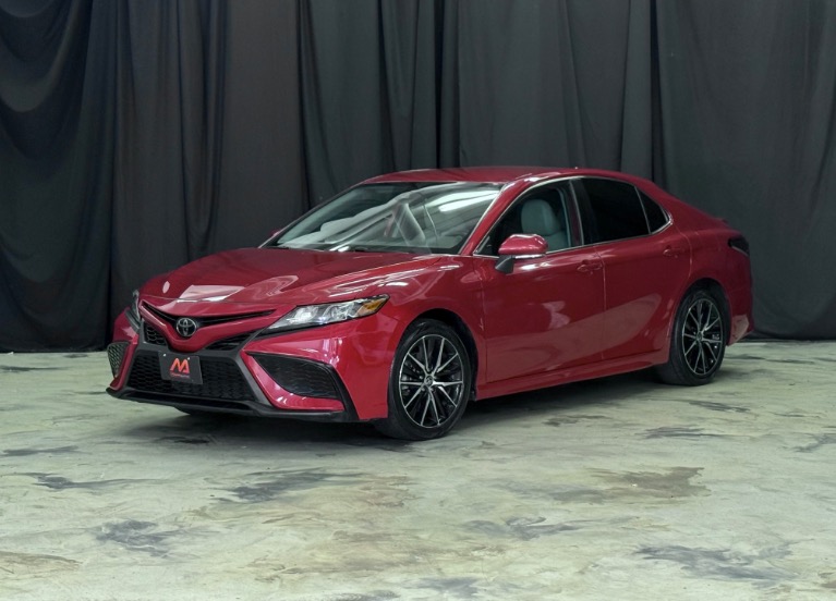 Used 2023 Toyota Camry SE Sedan 4D for sale $24,995 at Mundo Autos INC. in Elgin IL